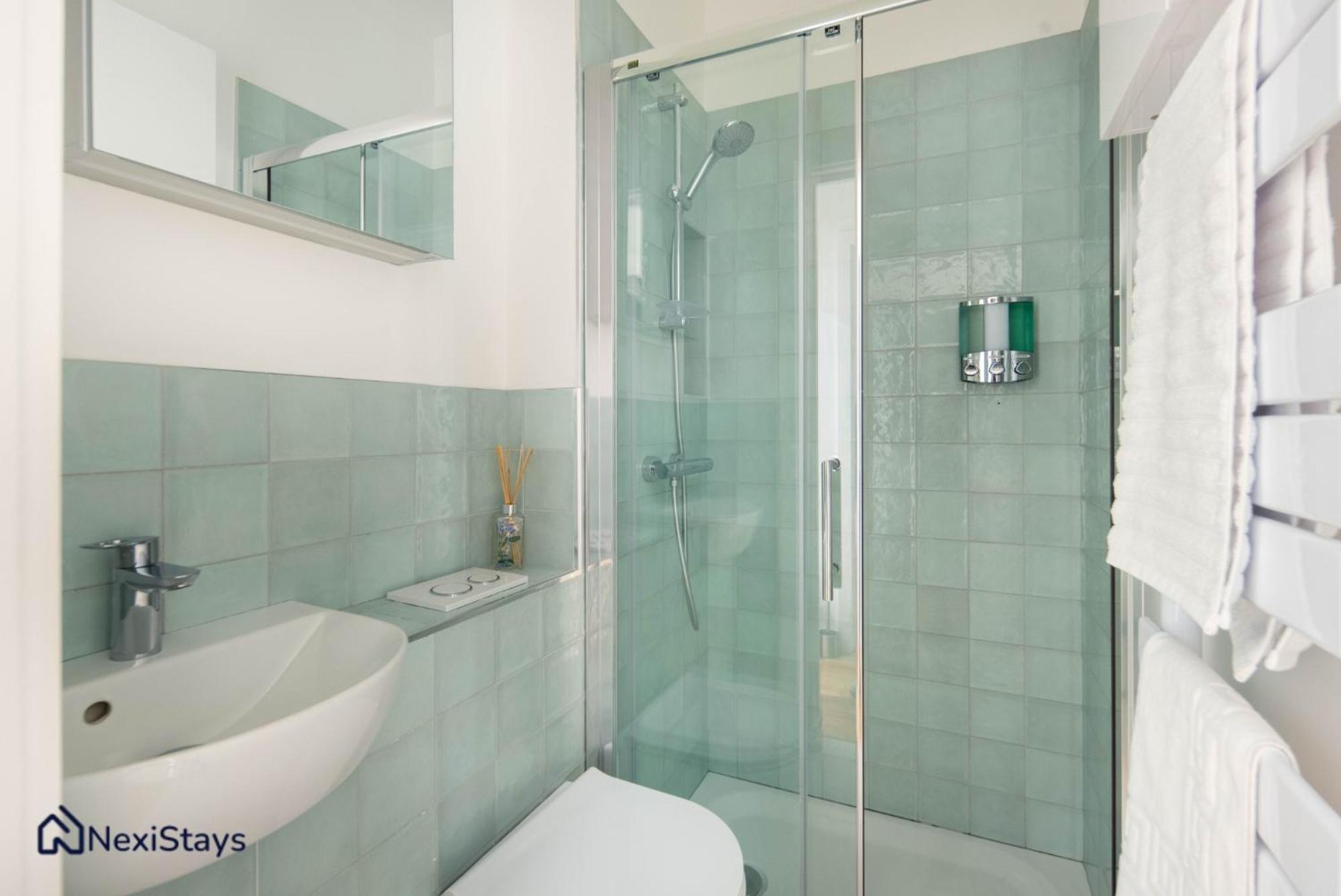 1 Min Walk To Euston Station, Modern Townhouse Londres Exterior foto