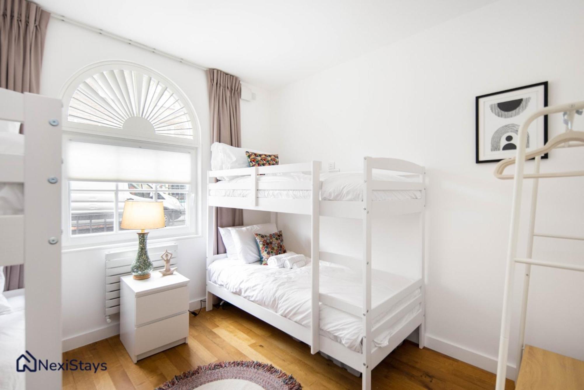1 Min Walk To Euston Station, Modern Townhouse Londres Exterior foto